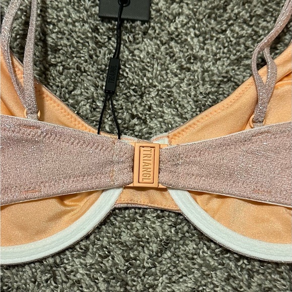 NWT, tried it on and just didn’t fit my body. Super pretty and comfy! - Picture 3 of 5